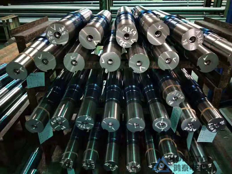 YE3-315S-2电机轴伸打螺纹孔定制